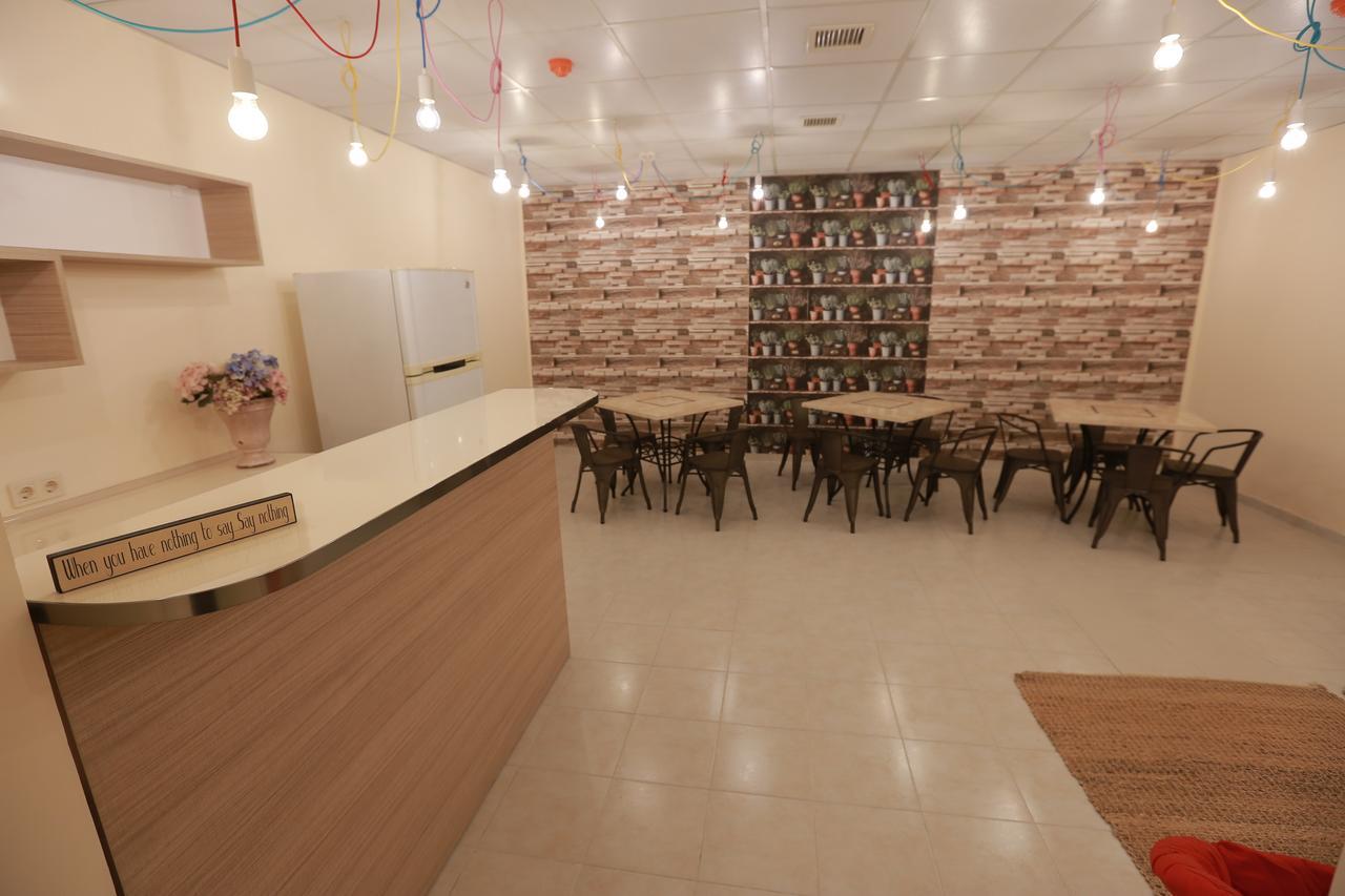 Midtown Hotel & Hostel Tbilissi Extérieur photo