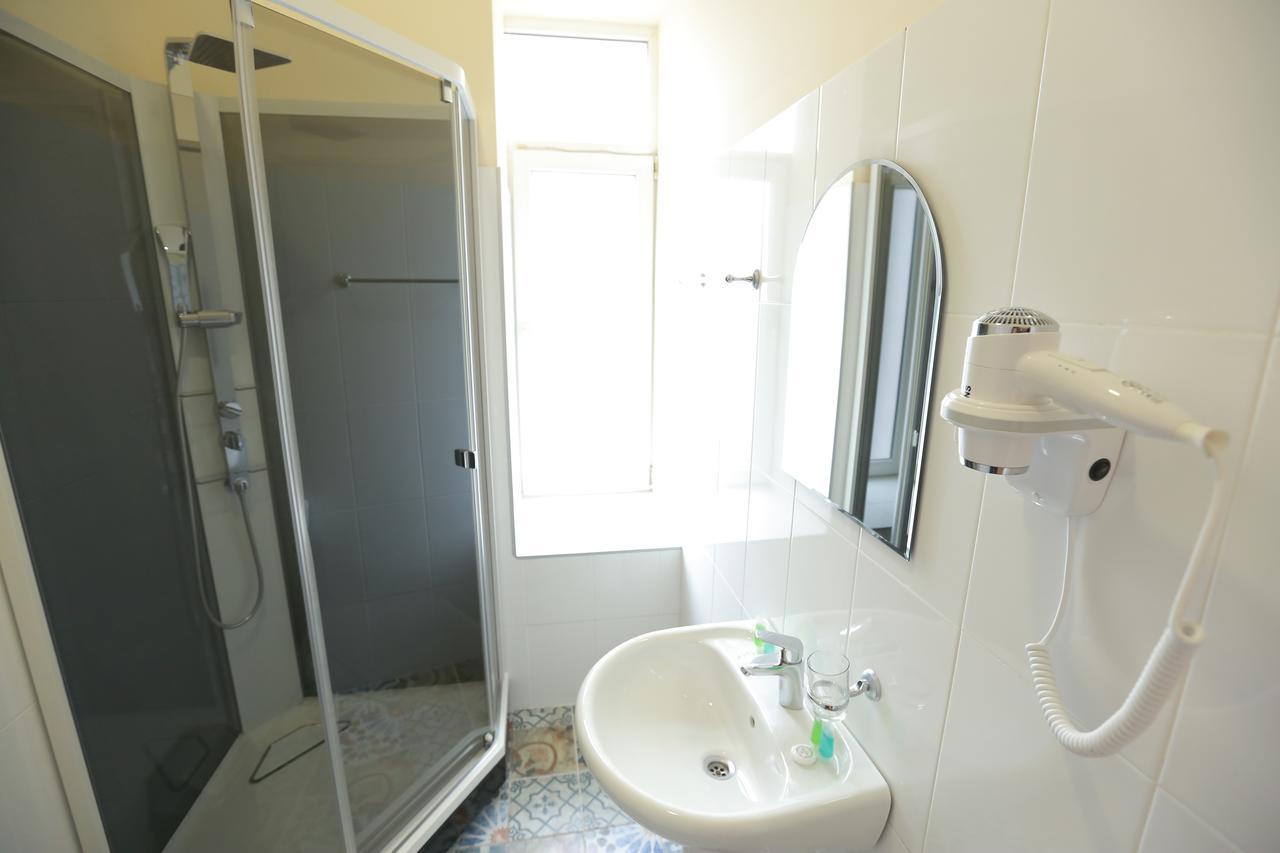 Midtown Hotel & Hostel Tbilissi Extérieur photo