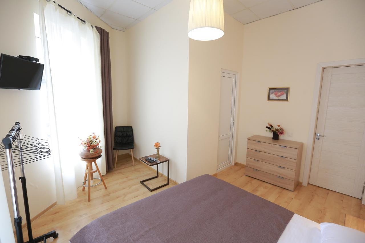 Midtown Hotel & Hostel Tbilissi Extérieur photo