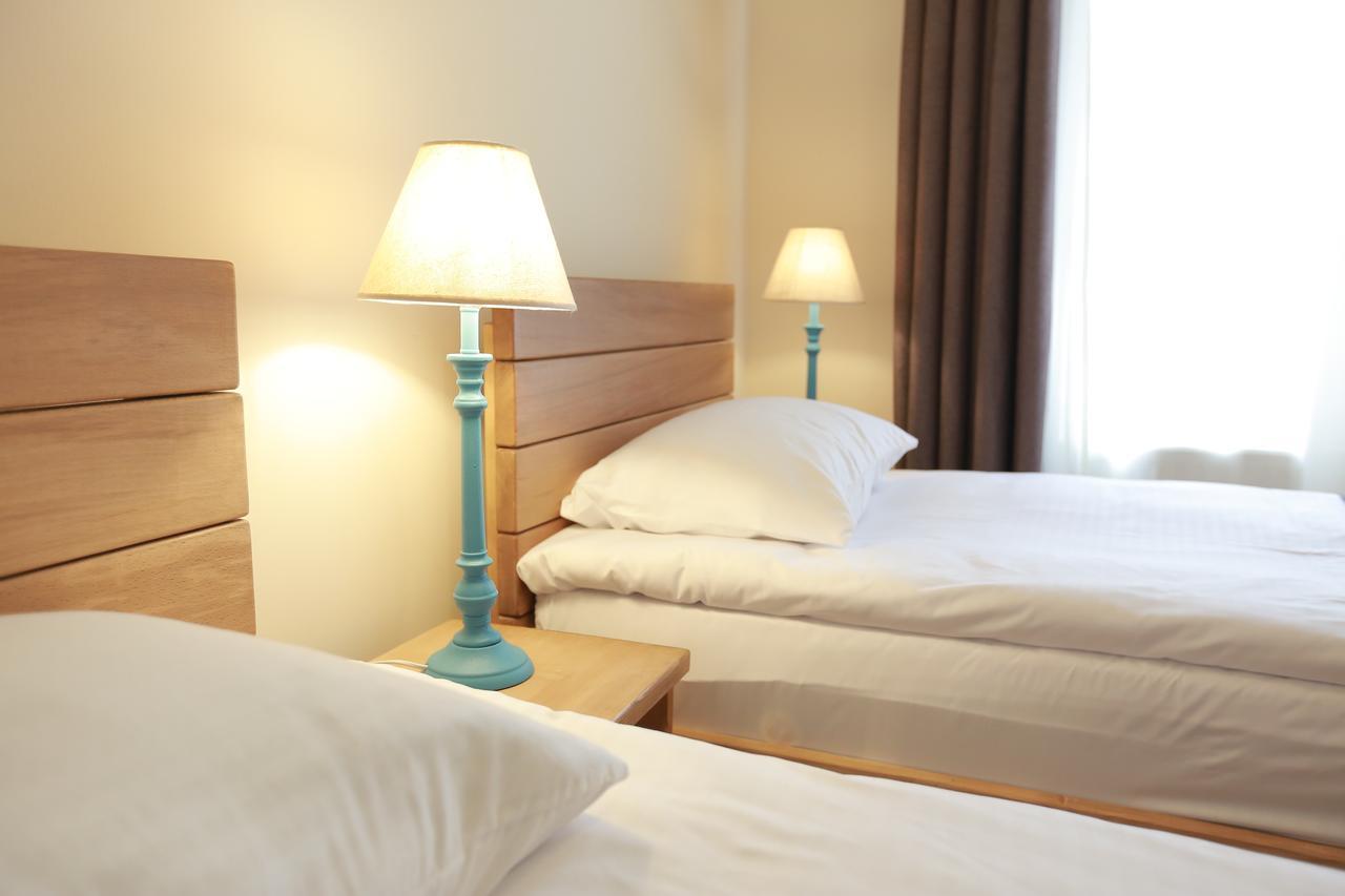 Midtown Hotel & Hostel Tbilissi Extérieur photo