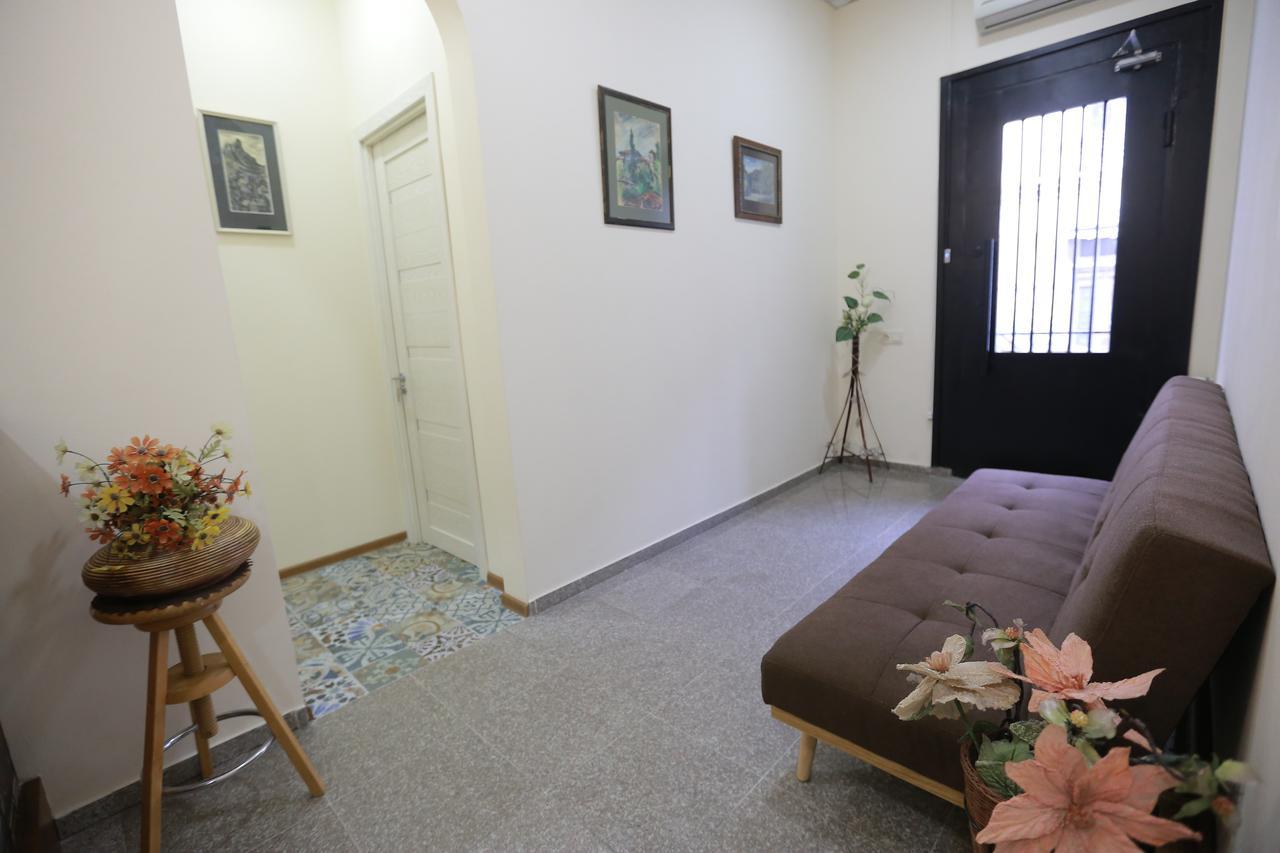 Midtown Hotel & Hostel Tbilissi Extérieur photo